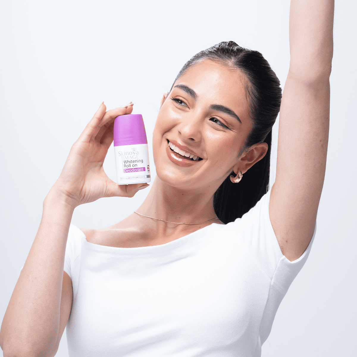 SKINOVA IMAGE WHITENING ROLL ON 60ML BERRIES SENT